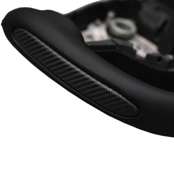 T House Yoke Steering Wheel Black - Side Carbon Fiber (Matte)