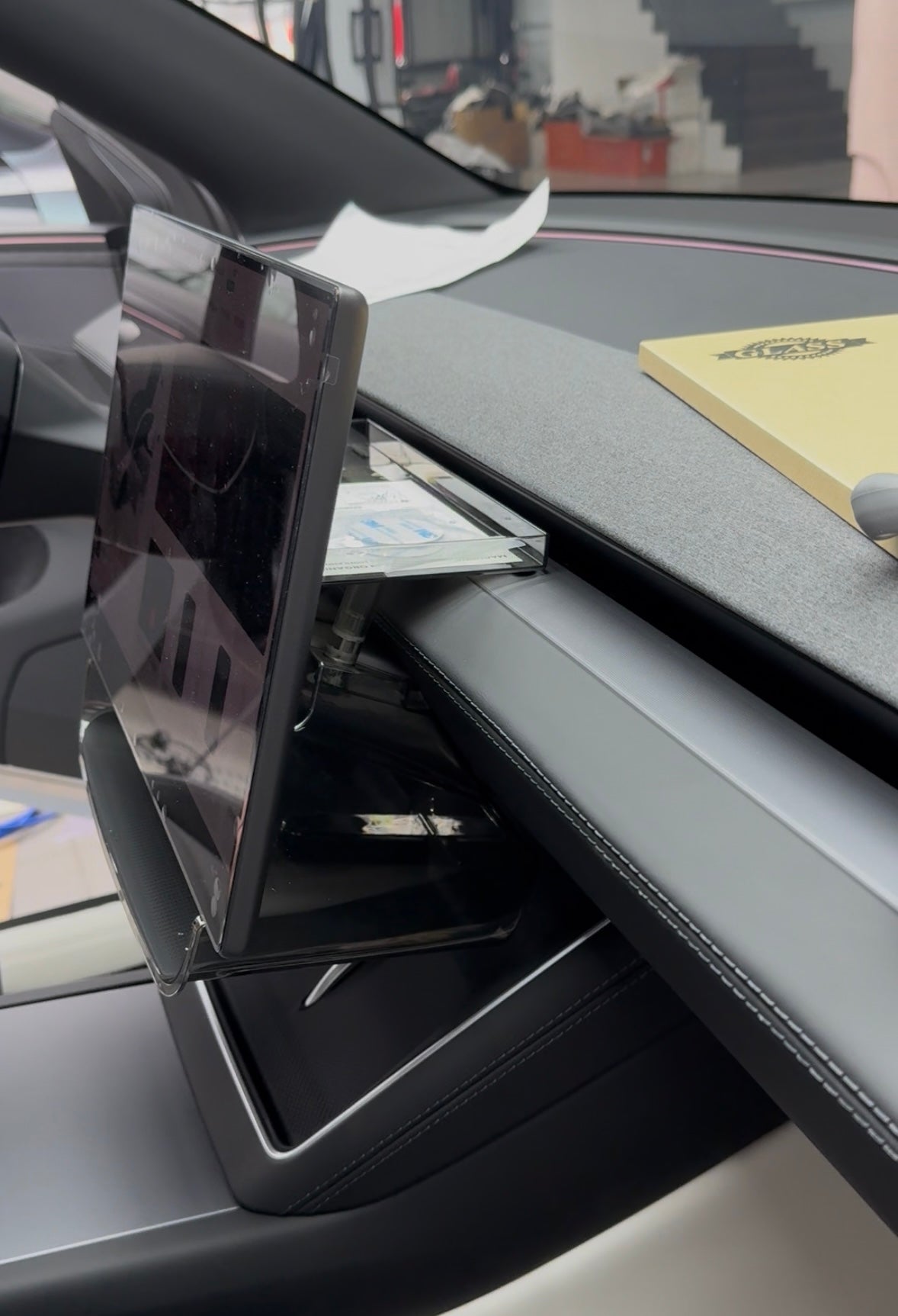 Under-screen storage box