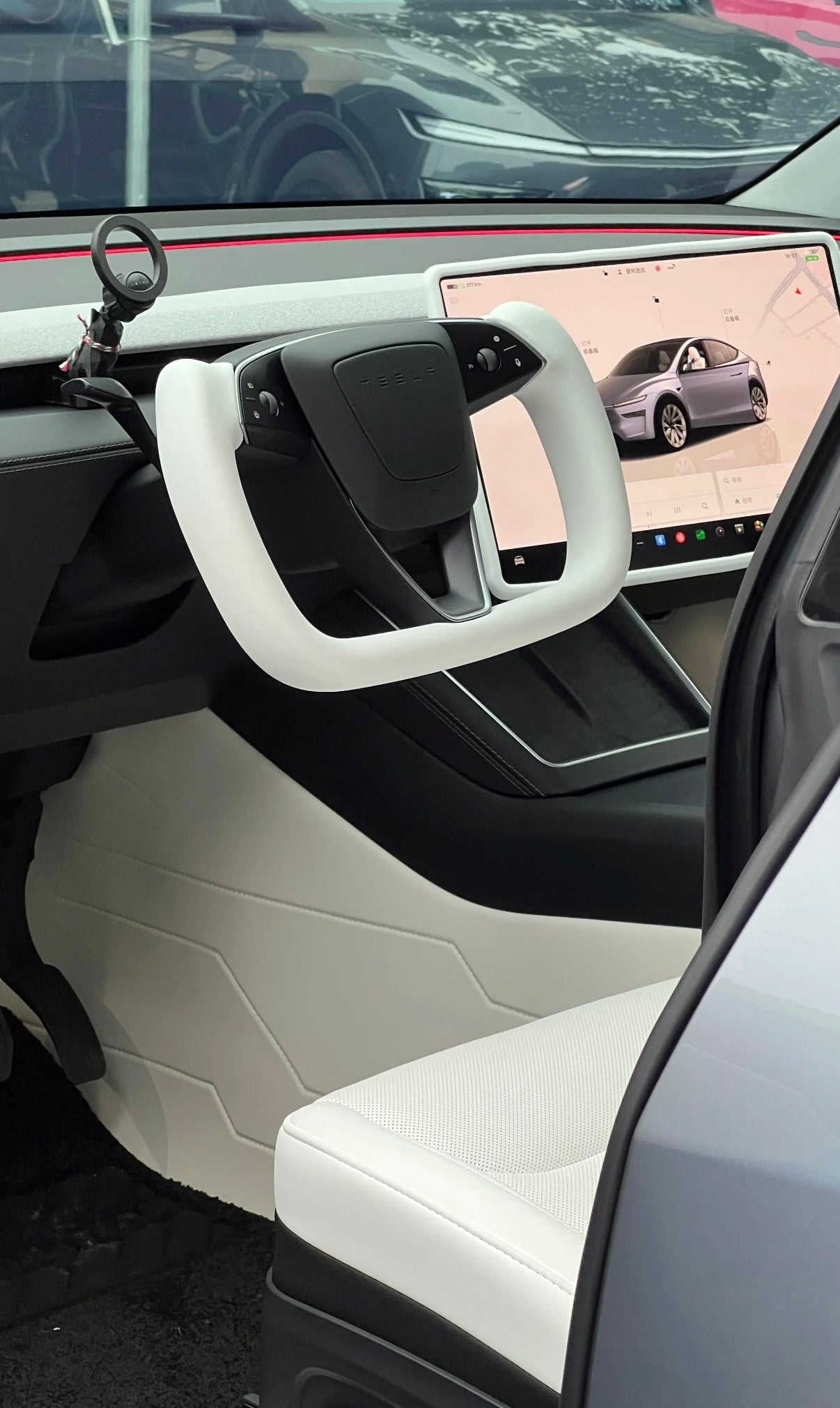 T House New Yoke Steering Wheel For 2026 Model Y (White)