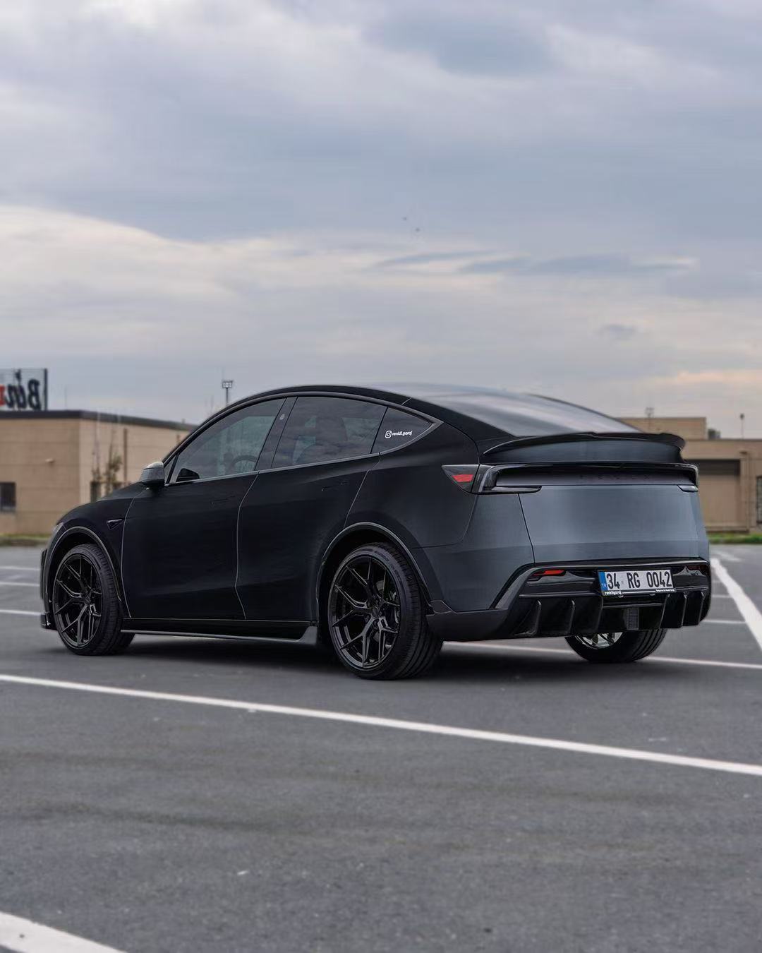 2026 Tesla Model Y Carbon Fiber BodyKit (Matte Black)