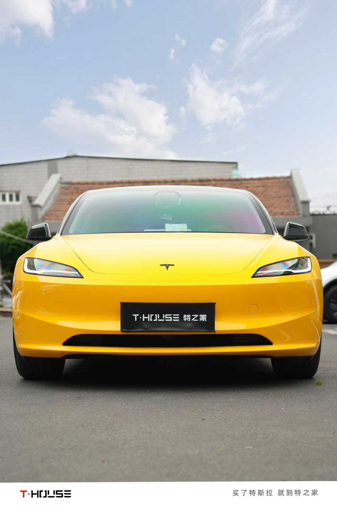 葵花高亮黄 Sunflower High Glossy Yellow Vinyl Wrap Tesla Model3