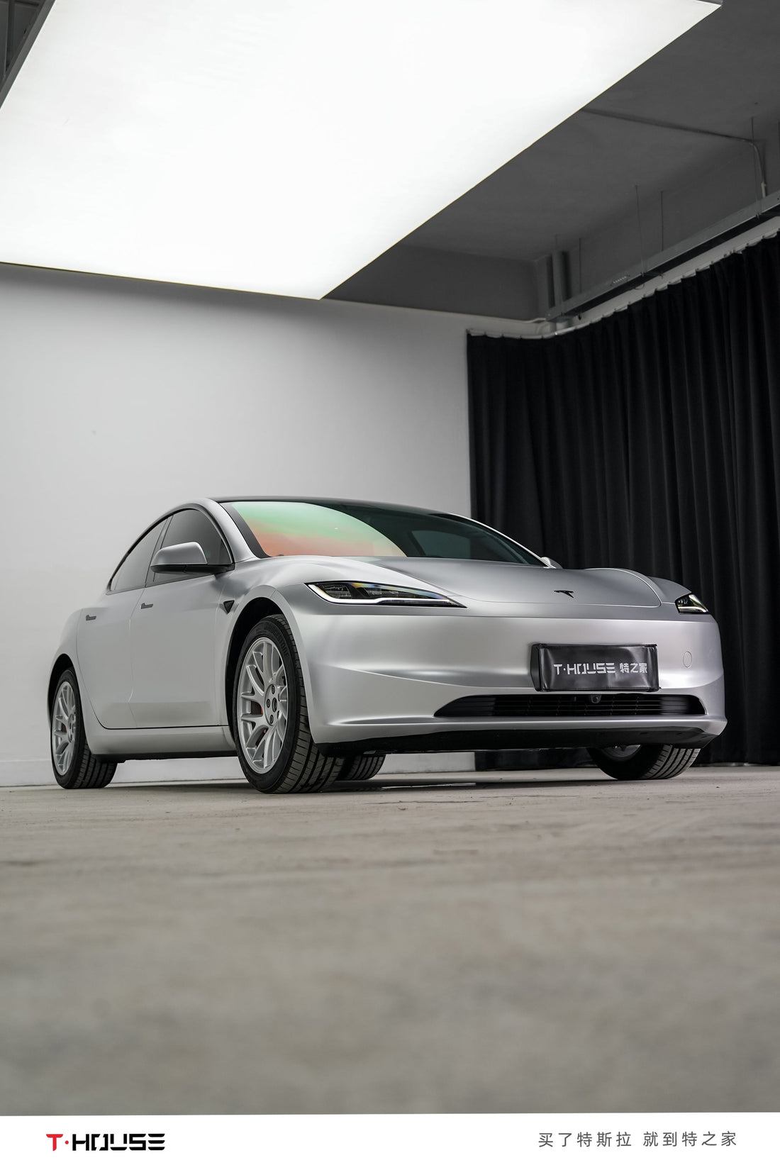 GT 银Sliver Tesla Model3 with 3P Version Bodykit and Rainbow Window Tint