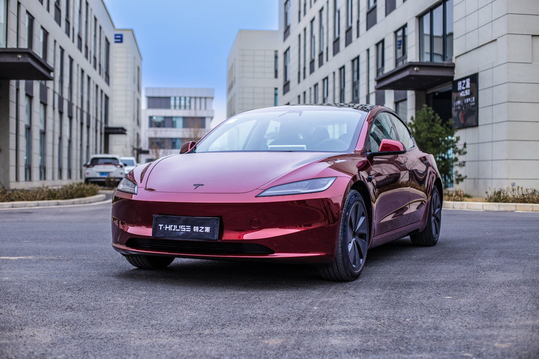 龙血红 Dragon Blood Red Vinyl Wrap Tesla Model3
