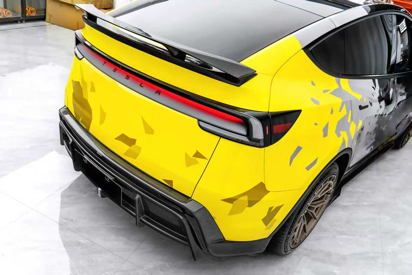 2026 Tesla Model Y Carbon Fiber Body Kit&nbsp;(Glossy Black)