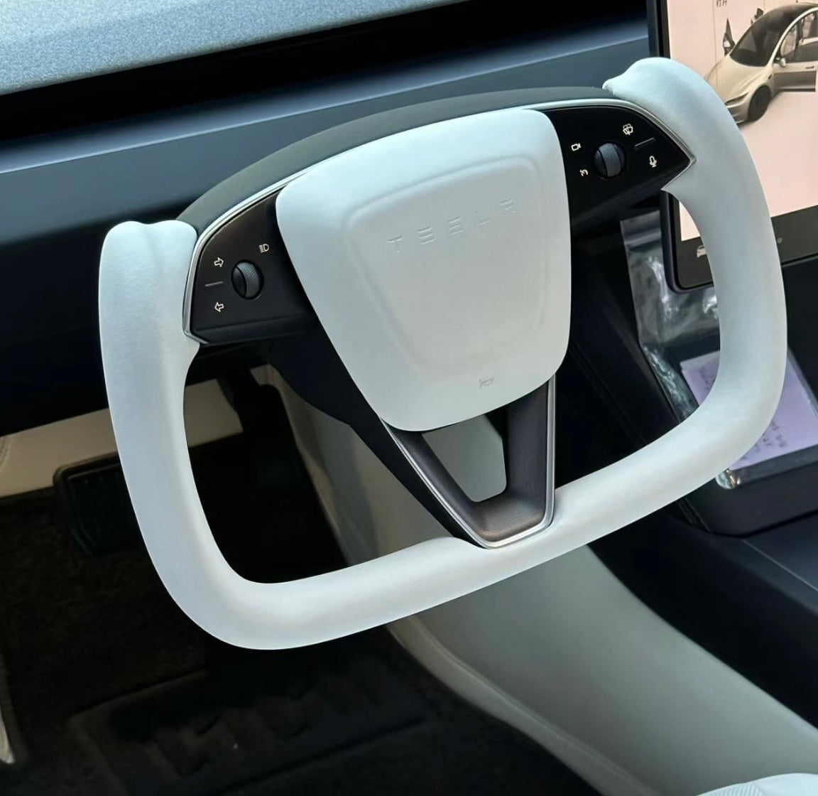 New Yoke Steering Wheel  For Model 3 Highland (white) (Price includes installation)