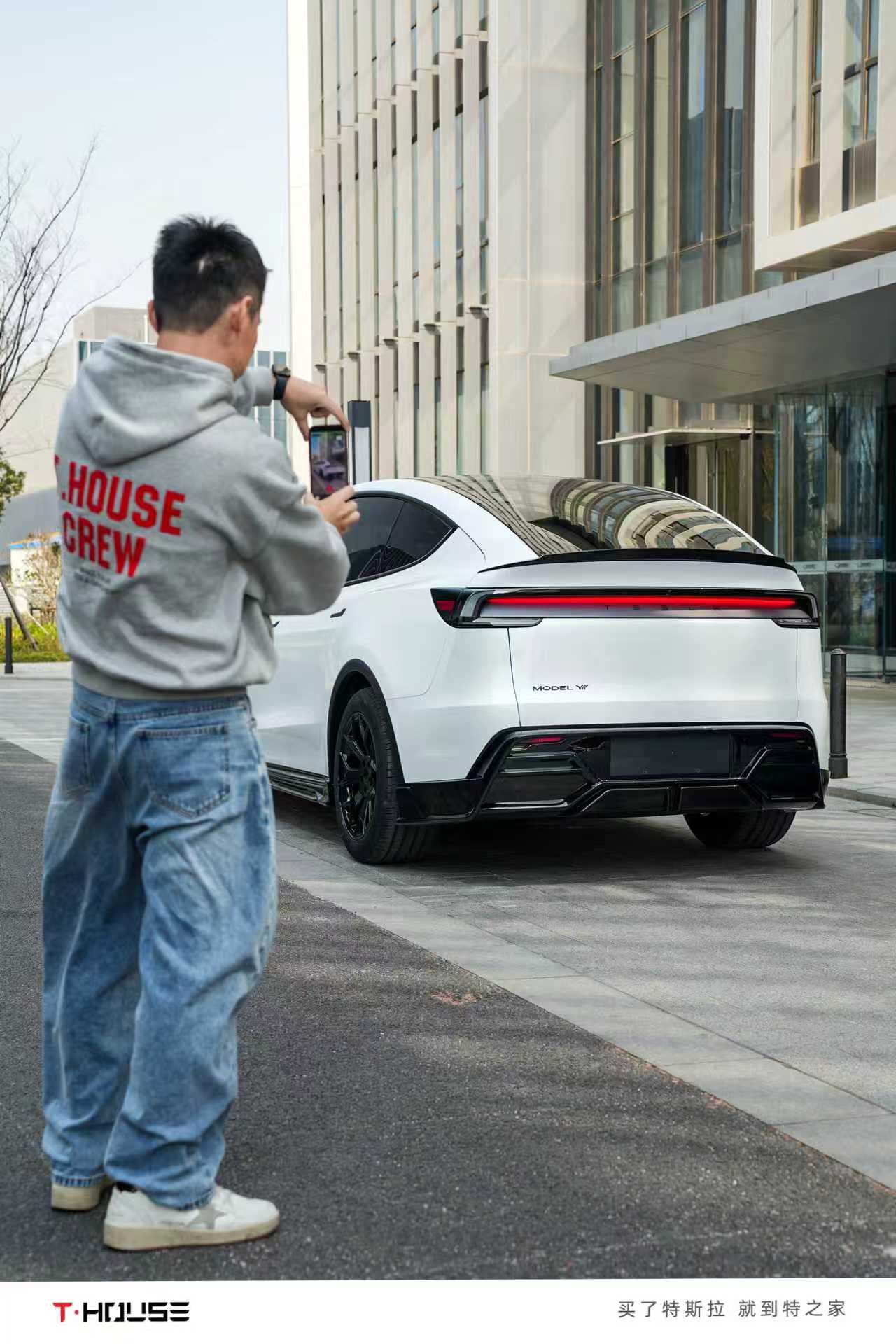 2026 Tesla Model Y Juniper BodyKit (GB)